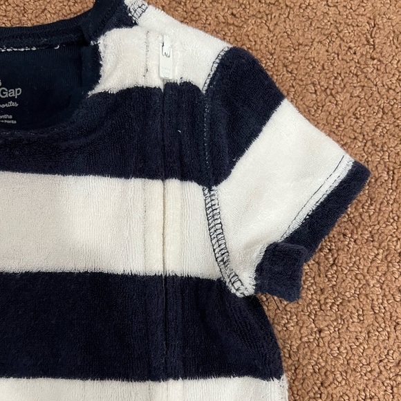 Baby Gap 6-12 Months Striped Romper TerryCloth - Picture 3 of 4